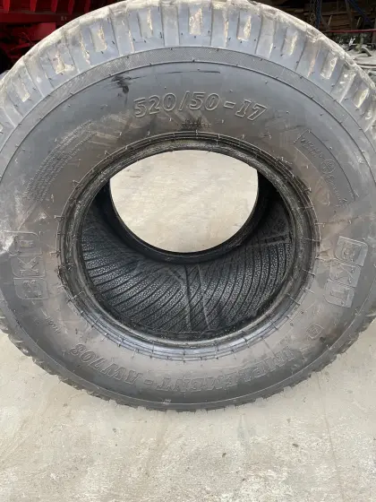 BKT 520/50R17