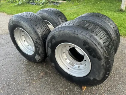 Räder 385/65R22,5
