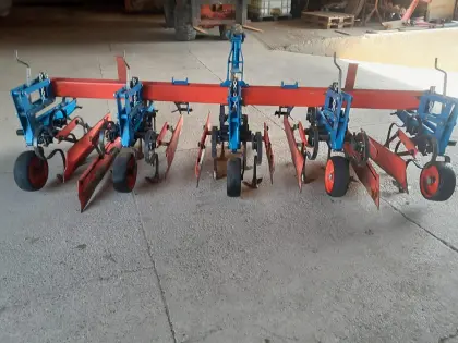 Hatzenbichler 4-reihiges Fronthackgerät