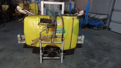 Jessernig Feldspritze 700 l 12 m