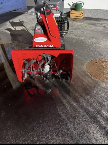 Honda HSS 970A Schneefräse
