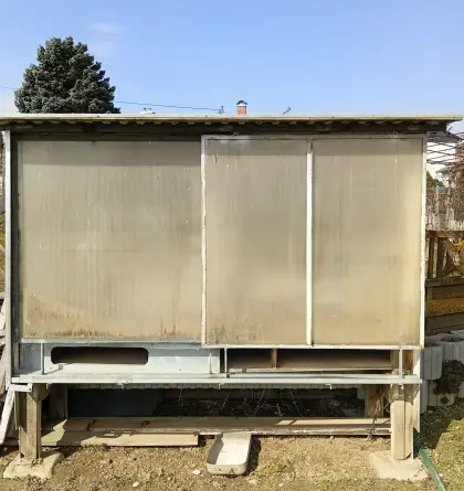 Hühnerstall mit Schiebetüren