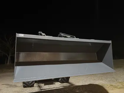 Universalschaufel Stekro