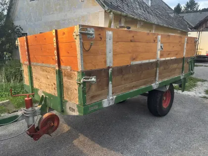 Anhänger Ferdinand Berger Miststreuer Type 50032