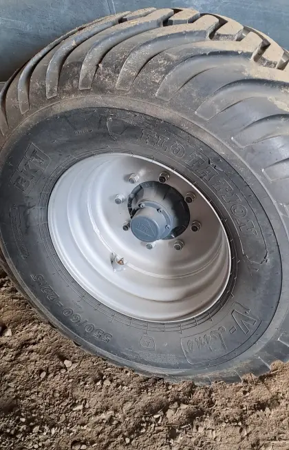 Kompletträder 550/60 22.5
