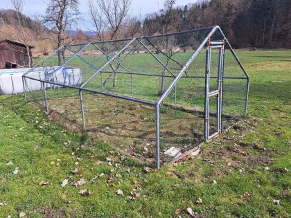 Voliere, Freilaufgehege