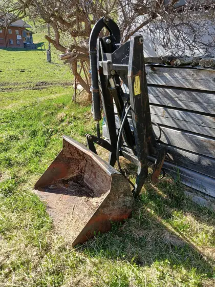 Dreipunkt-Frontlader