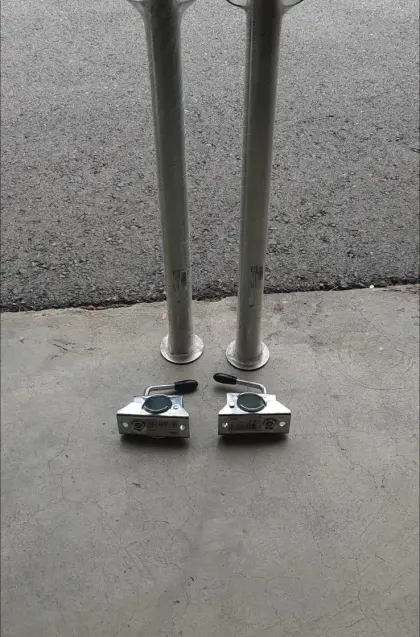 2 Stk. Anhängerstützen + Klemmschellen