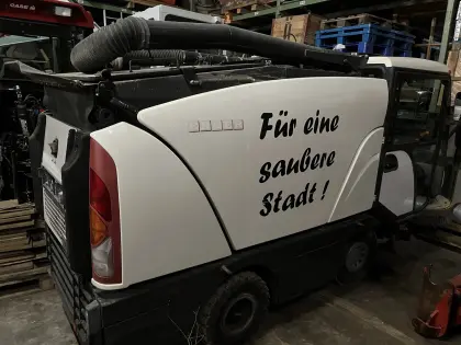 Kehrmaschine Johnston Compact 40