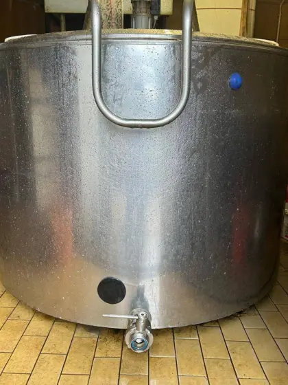 Milchkühltank Westfalia 1.200 l mit Aggregat