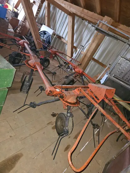 Heuwender Fahr KH700 Kreisler 6er gezogen