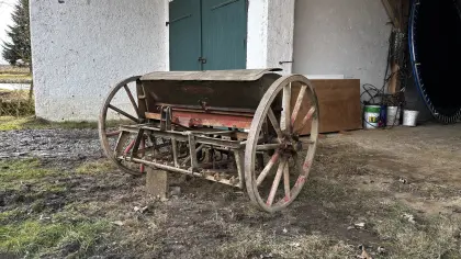 Alte Sämaschine, Isaria Feldstern