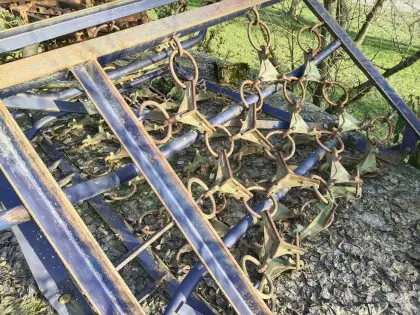 Wiesenegge, Wiesenstriegel