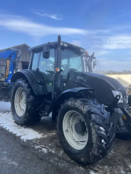 Valtra N 113 Hitech