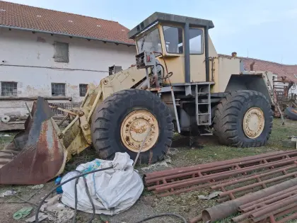 Stavostroj KNA 250 Radlader