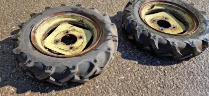 Reifen/ Zwillingsräder 4,00-12