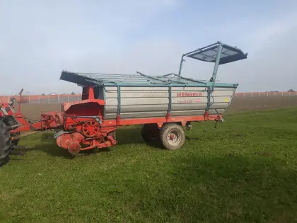 Mengele Garant 325 Ladewagen