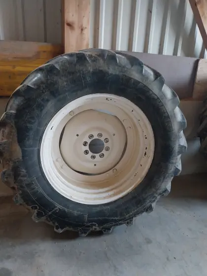 New Holland Steyr Kompletträder