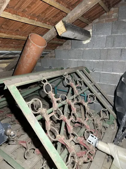 Einsatzfähige 4m Wiesenegge