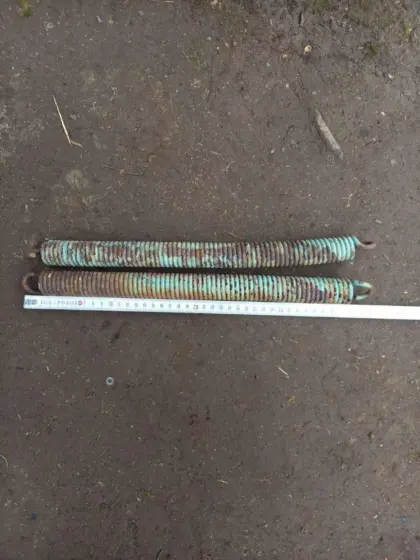 2 Pick-up Ladewagenfedern Lely