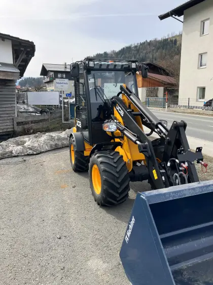 JCB 403 Agri Smart Power