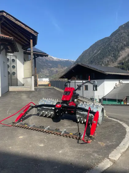 Motormäher Köppl BT 18-2, Stachelwalzenräder, Portalmähwerk