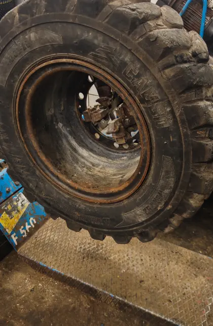 10.00 R20 Mobilbagger Reifen