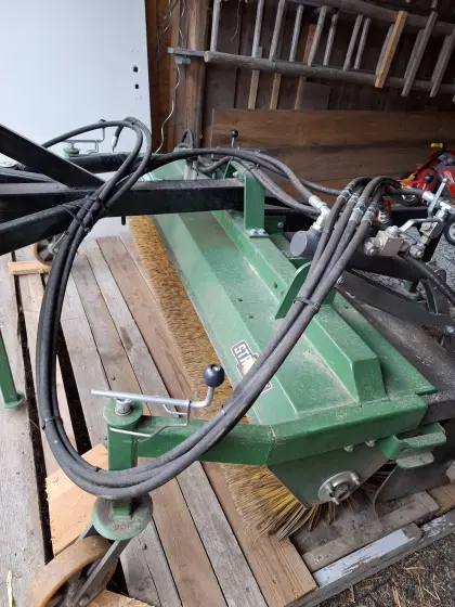 Frontkehrmaschine Düvelsdorf 1,80 m AB