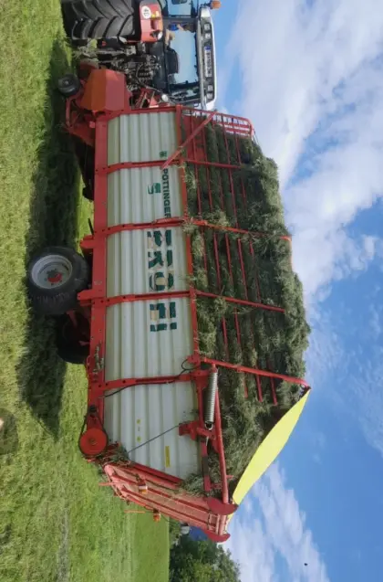 Pöttinger Ladeprofi 2