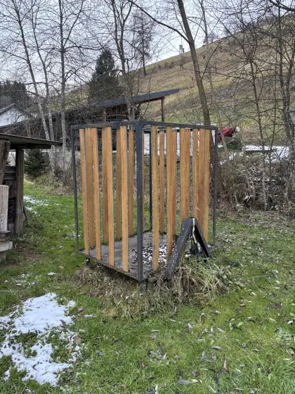 Mobile Kleinballen-Heuraufe für Wild, Damwild oder Schafe