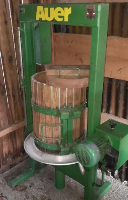 Mostpresse mit Obstmühle