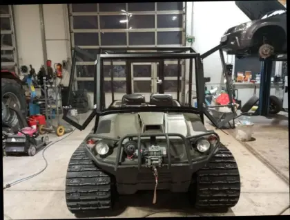 Amphibienfahrzeug 8x8