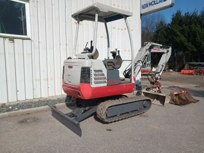 Takeuchi TB 016