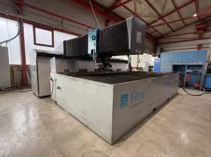 CNC Wasserschneidanlage Flow Mach 3 IFB XD Wasserstrahlschneidanlage
