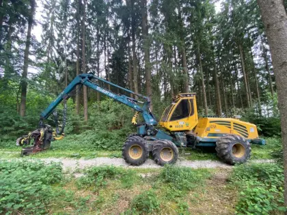 HSM 405 H2 6WD Harvester