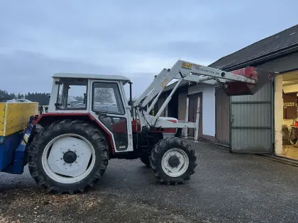 8055 A Steyr mit Frontlader