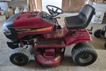 Rasenmähertraktor - Murray mit Hydrostatantrieb