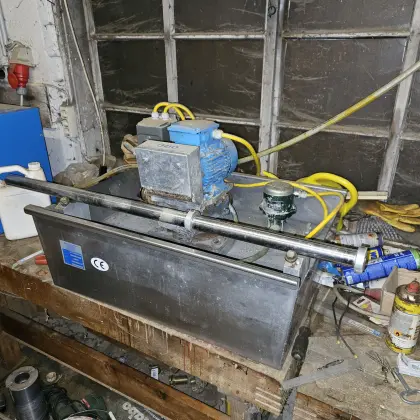 Schleifmaschine für Hobelköpfe