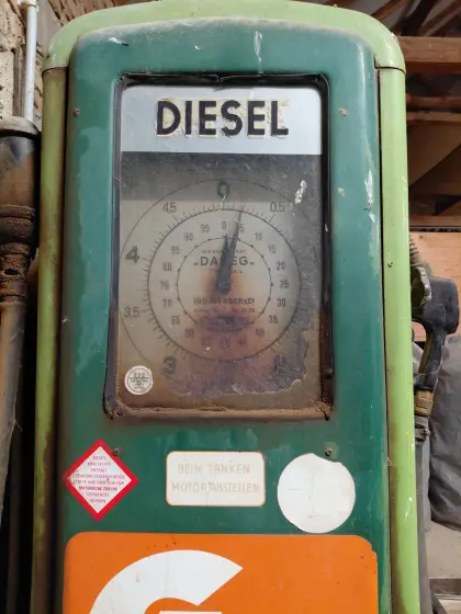 Alte Dieselzapfsäule