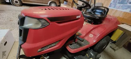 Rasenmähtraktor MTD 220/105H