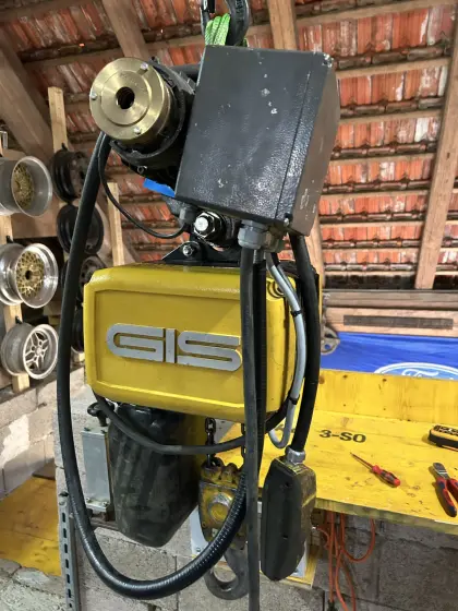 Gis Kettenzug 2.000kg mit el. Fahrwerk Hallenkran
