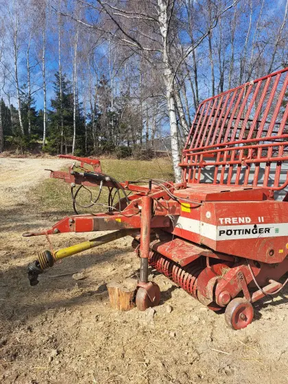 Tieflader-Ladewagen Pöttinger Trend II