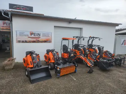 Hoflader verschiedene Modelle ab € 9.960,-