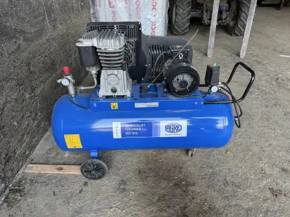 AGRE 2-Zylinder-Kompressor Twister 4800 D