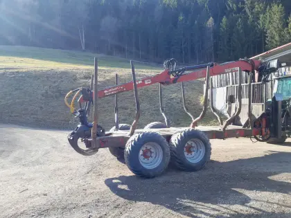 Rückewagen mit Penz-Kran 5.75H