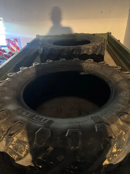 Verkaufe Hinterreifen Pirelli TM 800 600/65/38