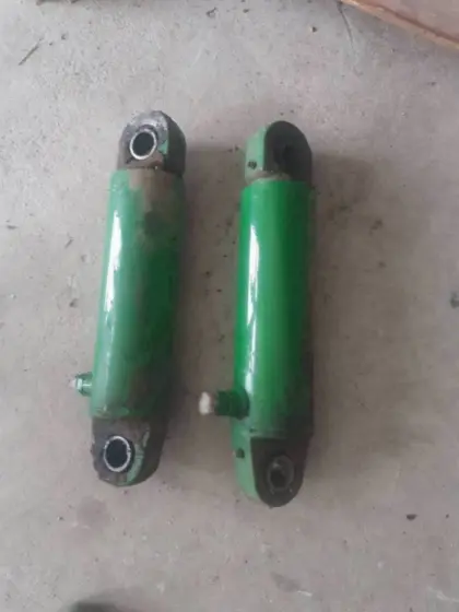 Hubzylinder für John Deere 6.000er Serie
