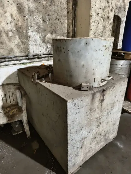 1.000 l Dieseltank mit Pumpe