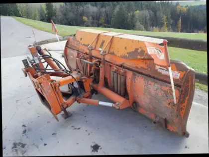 Schneepflug Hydrac 2701 HS