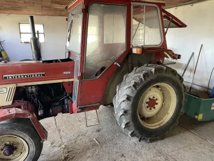 International 454 McCormick Traktor